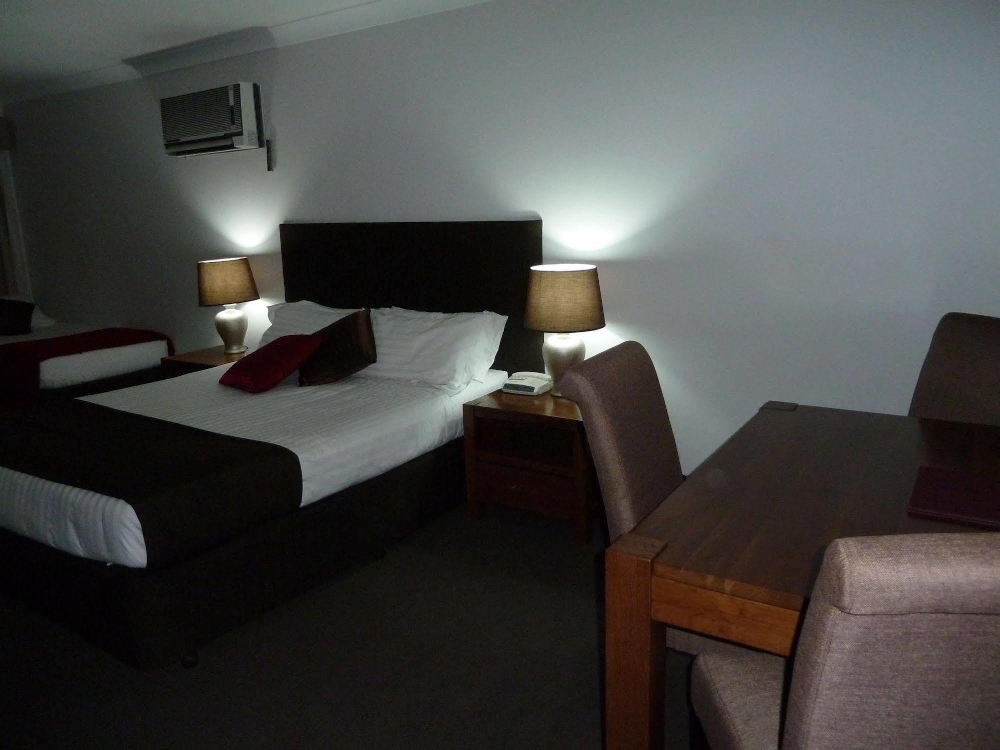 The Aston Motel Tamworth Kültér fotó